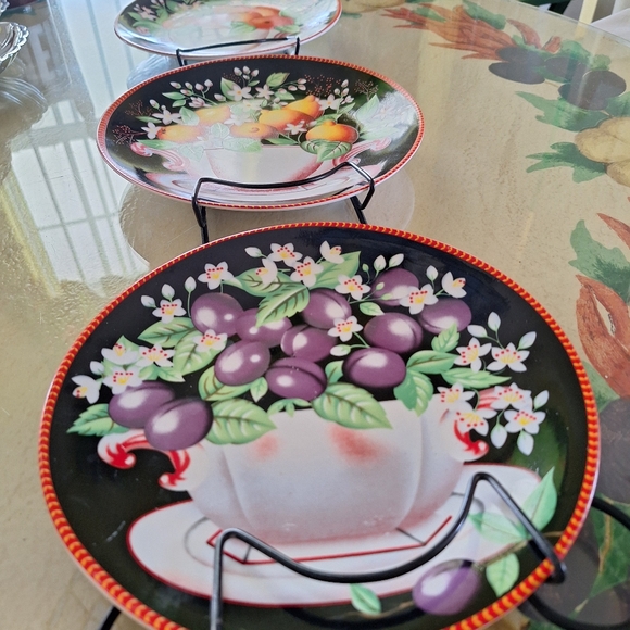 Decorative Fruit Plate Set - Black with Multicolor Design - Picture 10 of 11